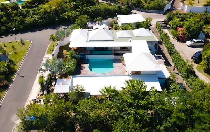 Villa Hanna — vue sur la Baie Orientale à Saint-Martin