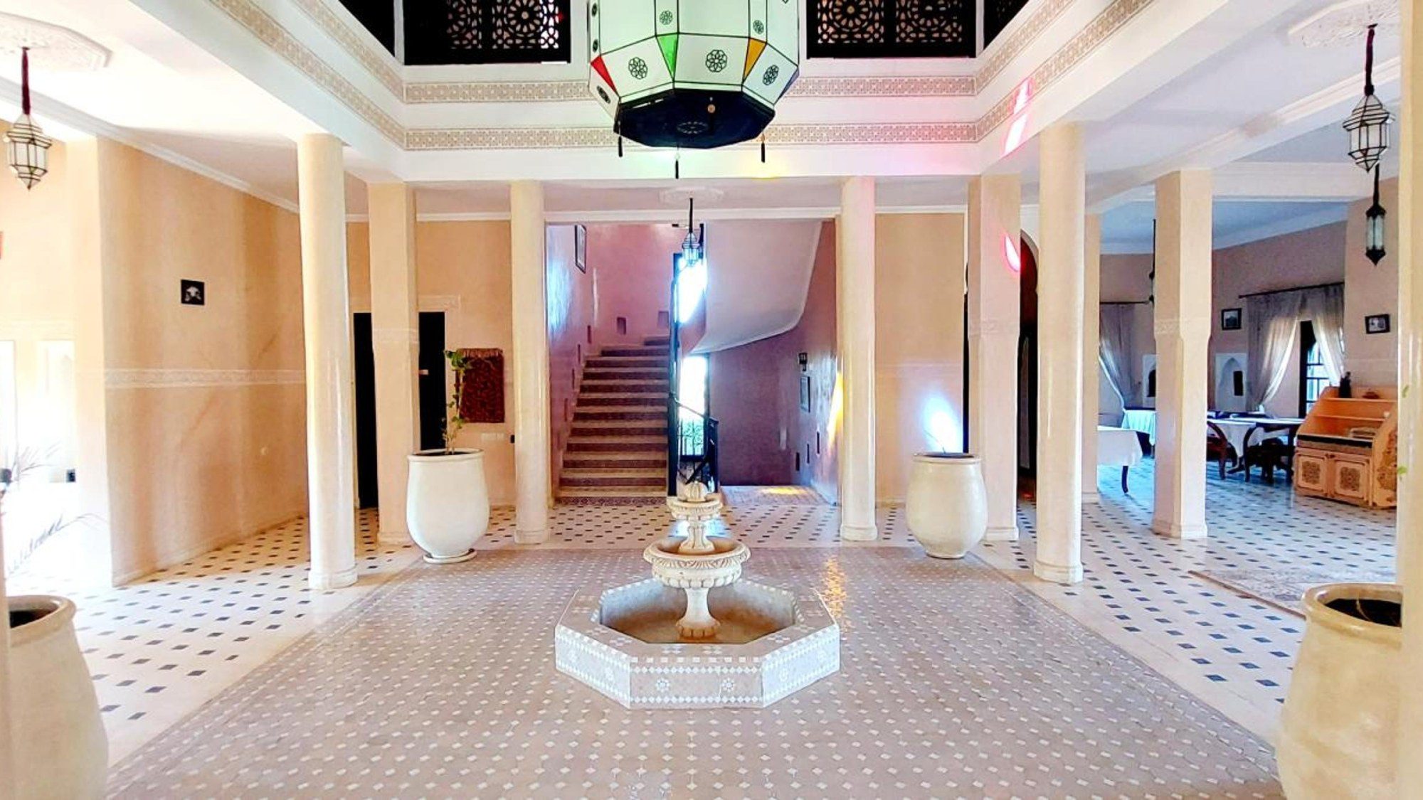 Kasbah Atfel — grand salon